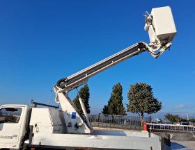 NISSAN CABSTAR CESTA ELEVADORA