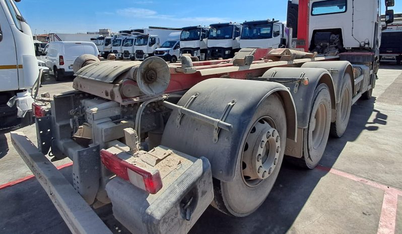 RENAULT C44 8X4 GANCHO HIAB lleno