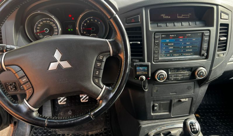 MITSUBISHI MONTERO 3.2 DID lleno