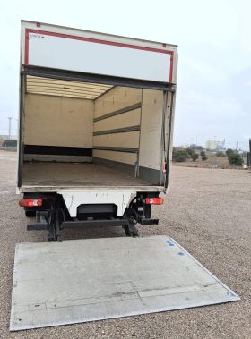 RENAULT D12 210 CAJA PUERTA ELEVADORA