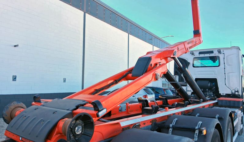 RENAULT C44 8X4 GANCHO HIAB lleno