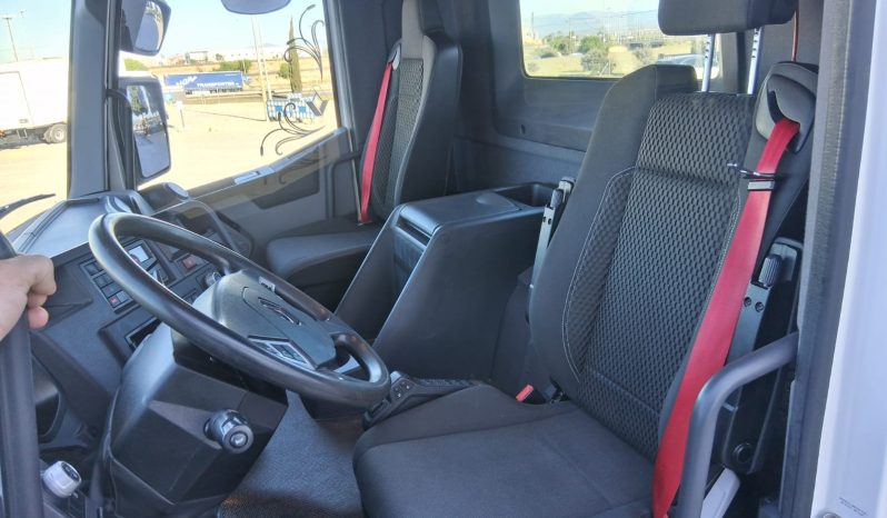 RENAULT C44 8X4 GANCHO HIAB lleno